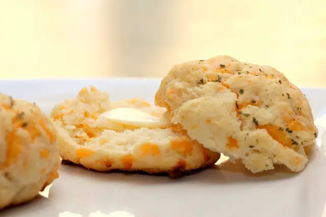 easy cheddar bay biscuit recipe